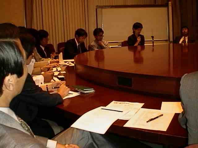 ���΂���