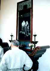 ���R�E��